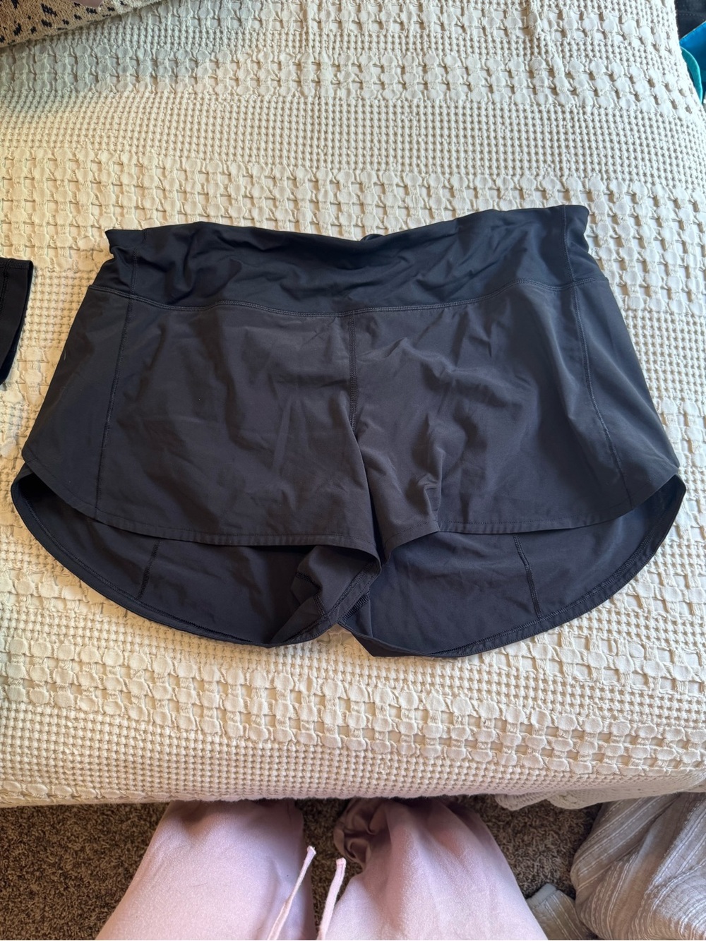Lululemon Speed Up Mid Rise Short 4”